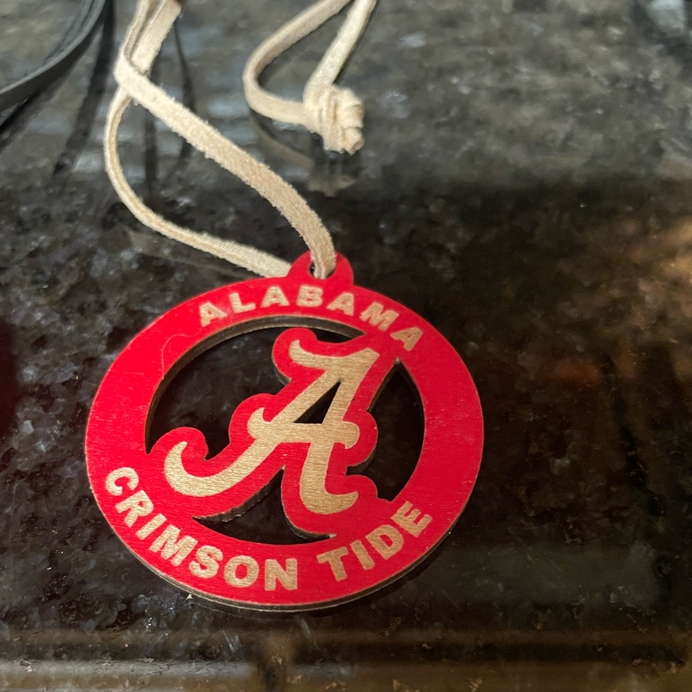 Alabama Crimson Tide Wooden Necklace